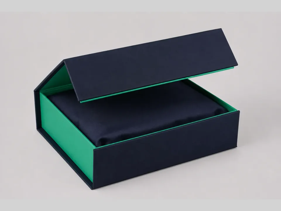 custom luxury rigid boxes — luxury & gift boxes printed with brand logo